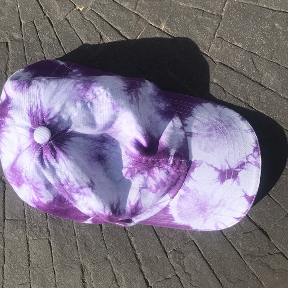 tie dye hat, (trend alert!) - Picture 4 of 4